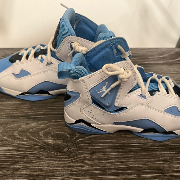 Jordan True Flight "White/University Blue/Black" - Picture 3 of 8